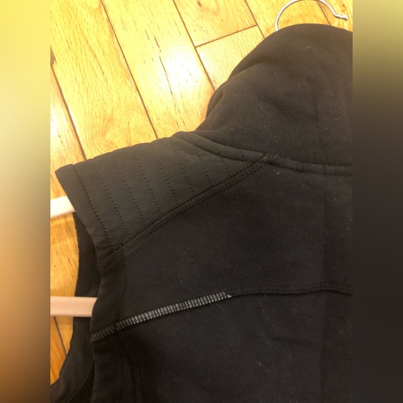 ATHLETA Stronger vest in black with full zipper and two pockets. Size S. - Picture 7 of 13